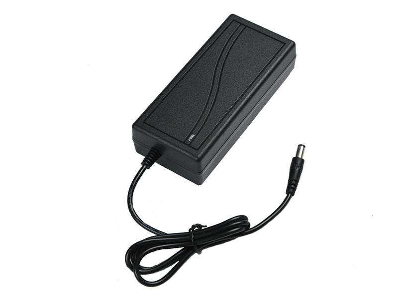 F10 60W 桌面式 適配器