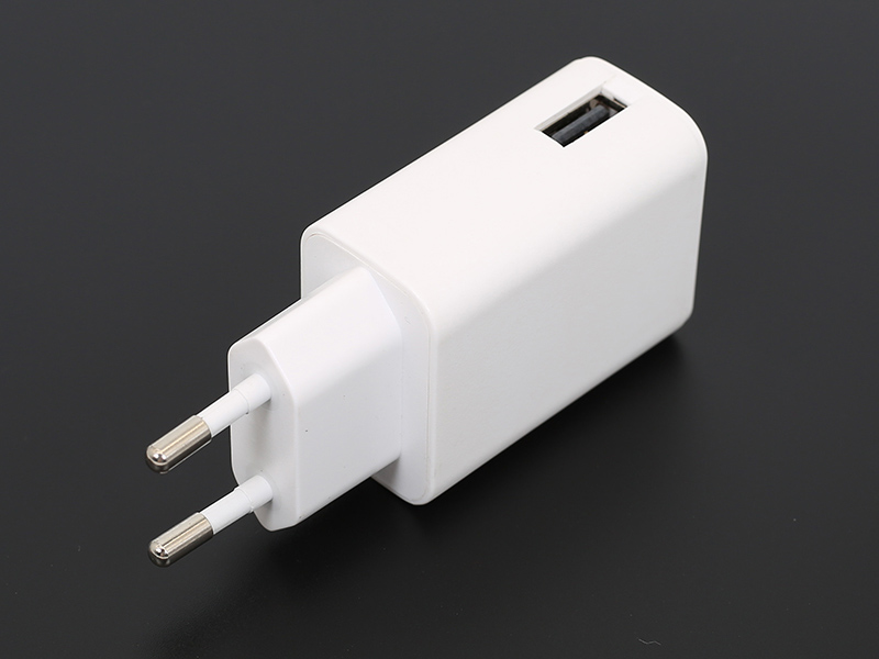 B28 5V2A 歐規電池充電器